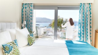 7Pines Laguna Suite Sea View Bedroom v2